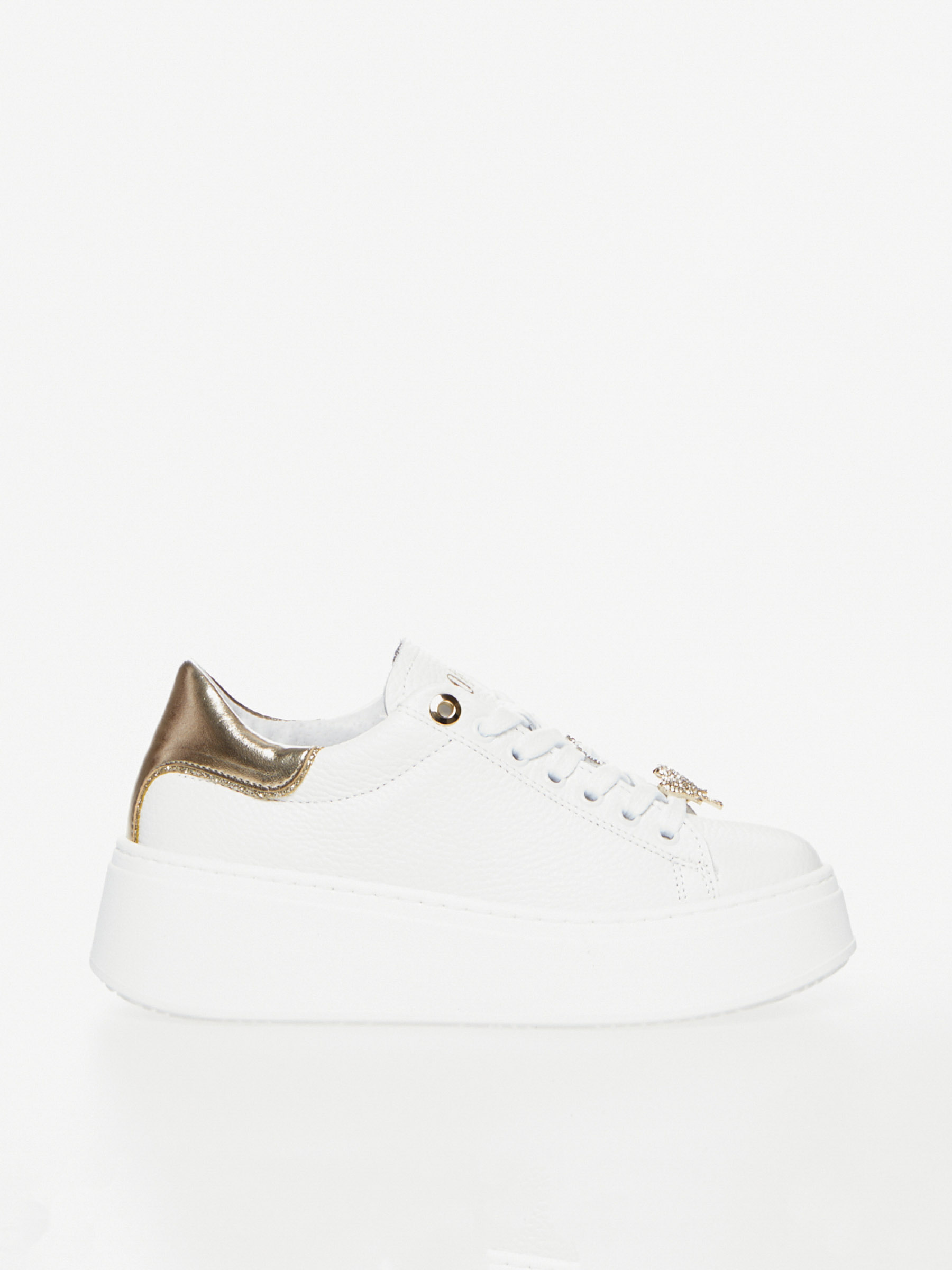 leather sneaker india